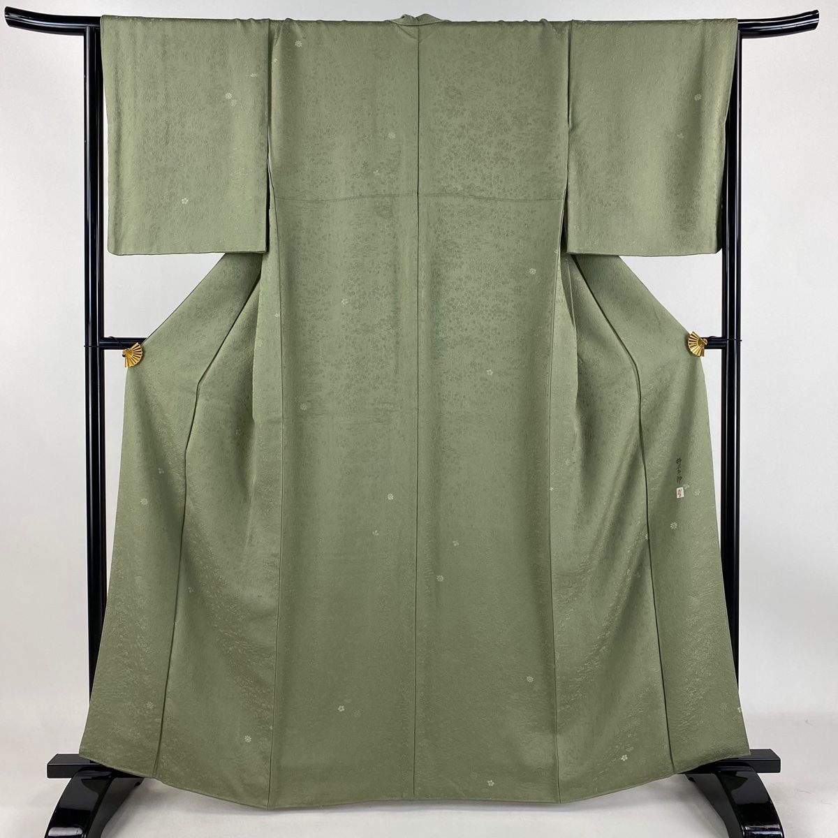 未使用品 小紋 総絞り くすんだ薄緑 綸子 身丈164.5cm 裄丈67cm 未使用品 小紋 総絞り くすんだ薄緑 綸子 身丈164.5cm 裄丈67cm