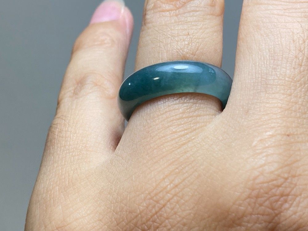 楽天市場】グアテマラ産 翡翠 指輪 ヒスイ jade くりぬき リング
