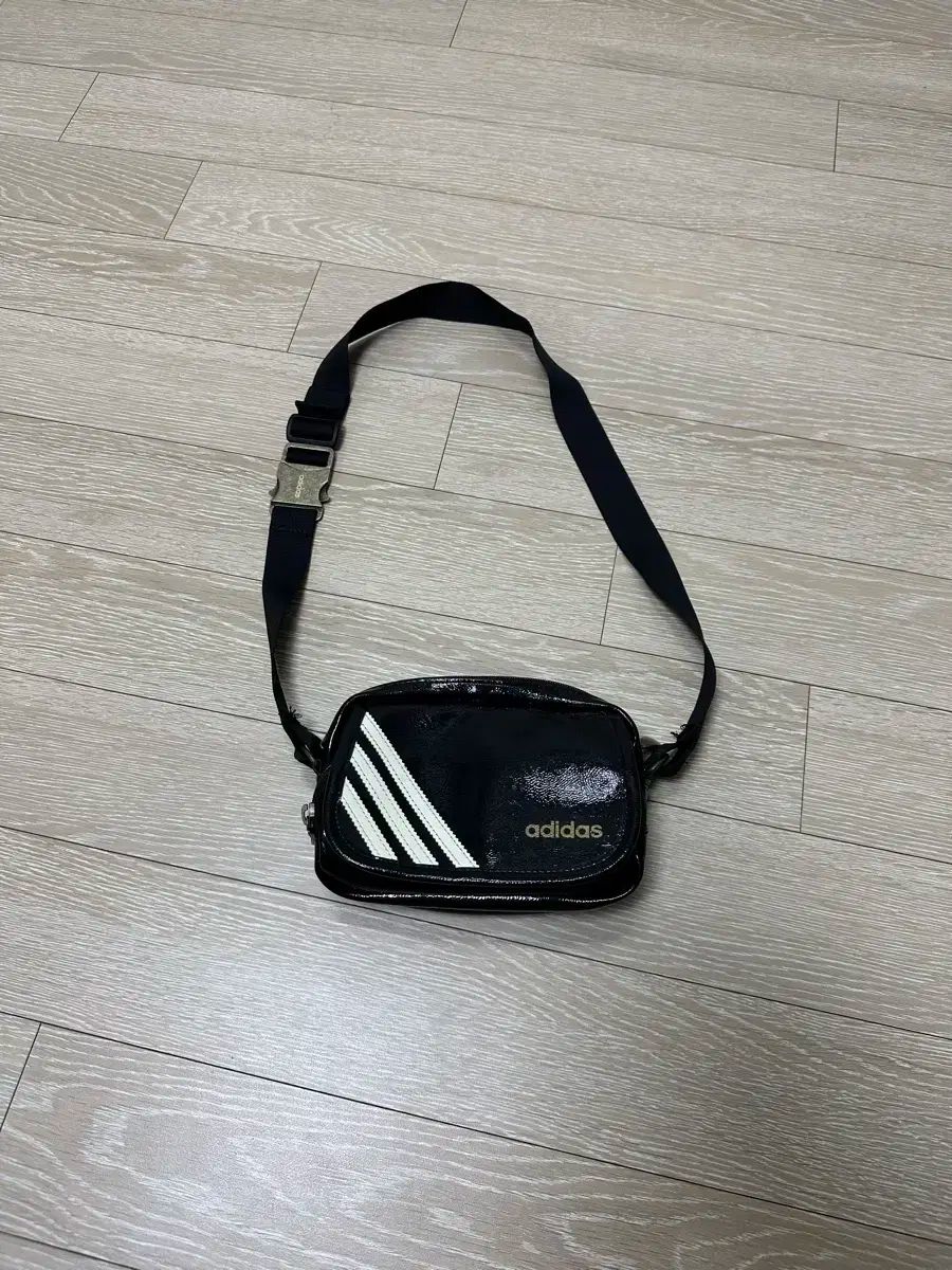 adidas アディダス 珍しい ヴィンテージ ミニバッグ