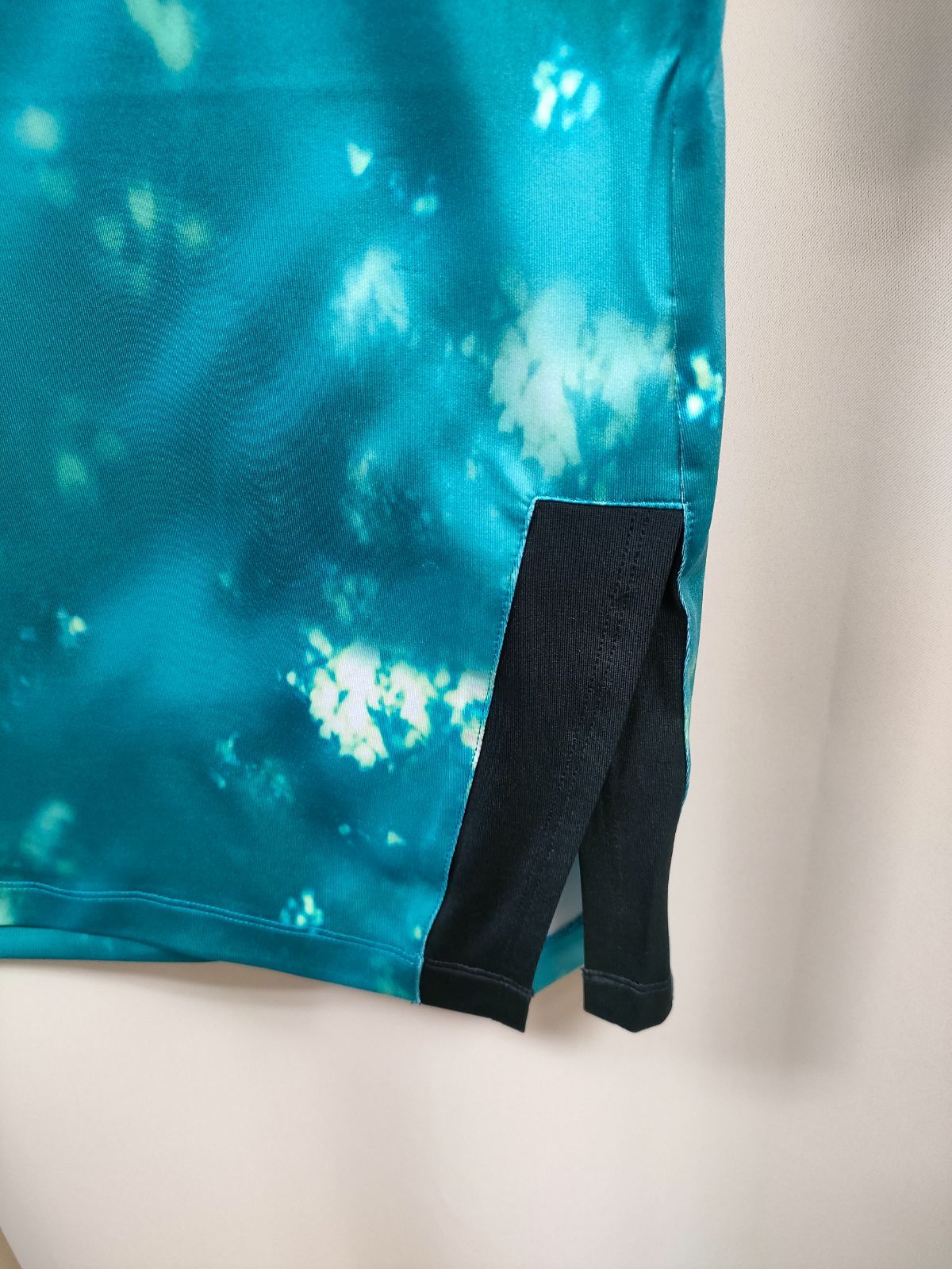 希少】フェデラー 2021年全豪・カタールモデル M ※一時的に金額変更中