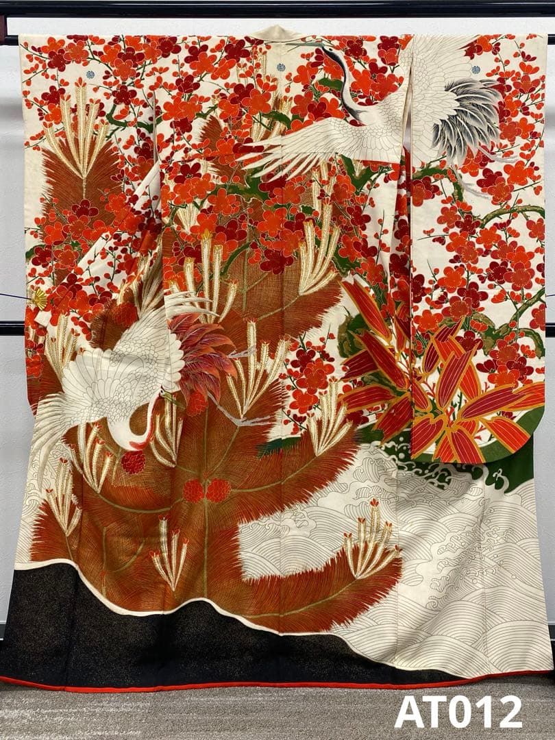 アンティーク 振袖 正絹 金彩 刺繍 鶴 松竹梅 身丈160cm 紋付 - メルカリ
