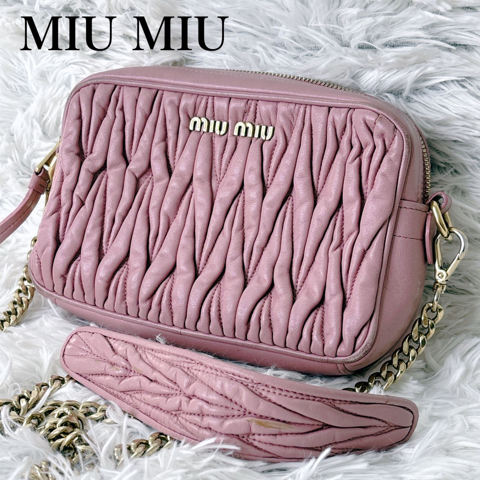 miu miu ピンク ショルダーバッグ