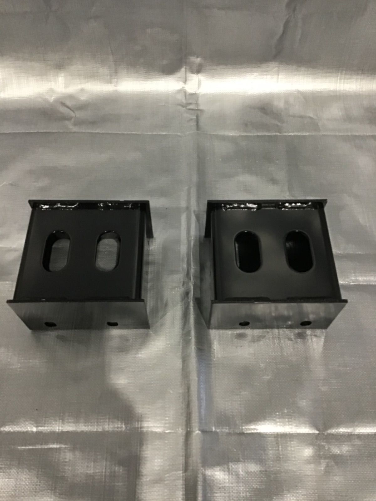 メルカリshops 新品 Fuso リアバンパー ブラケット トラック 大型 三菱 部品 新車 ステ