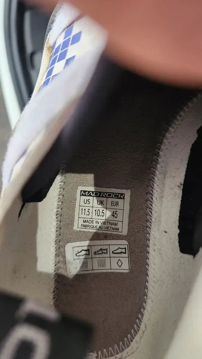 マッドロック ローバー 登山 クライミングシューズ