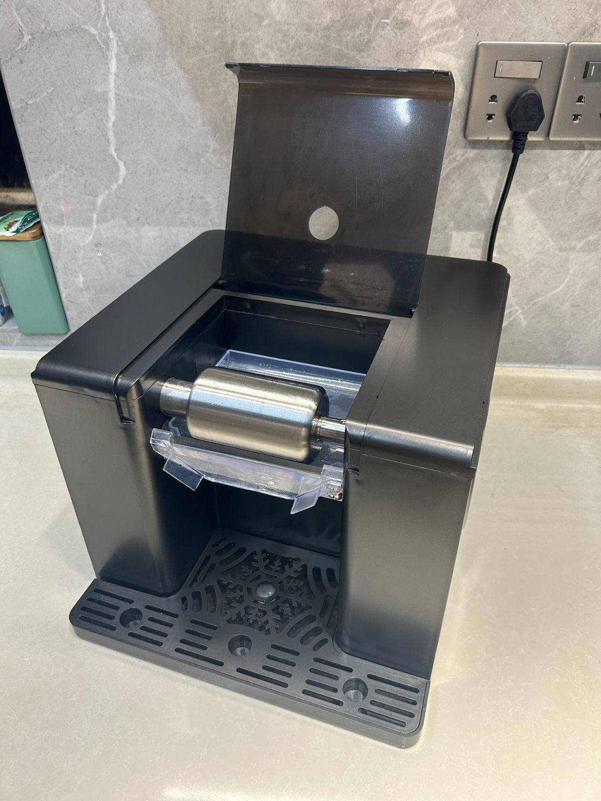 スノーフレーク製氷機 電動ふわふわとろ雪かき氷器