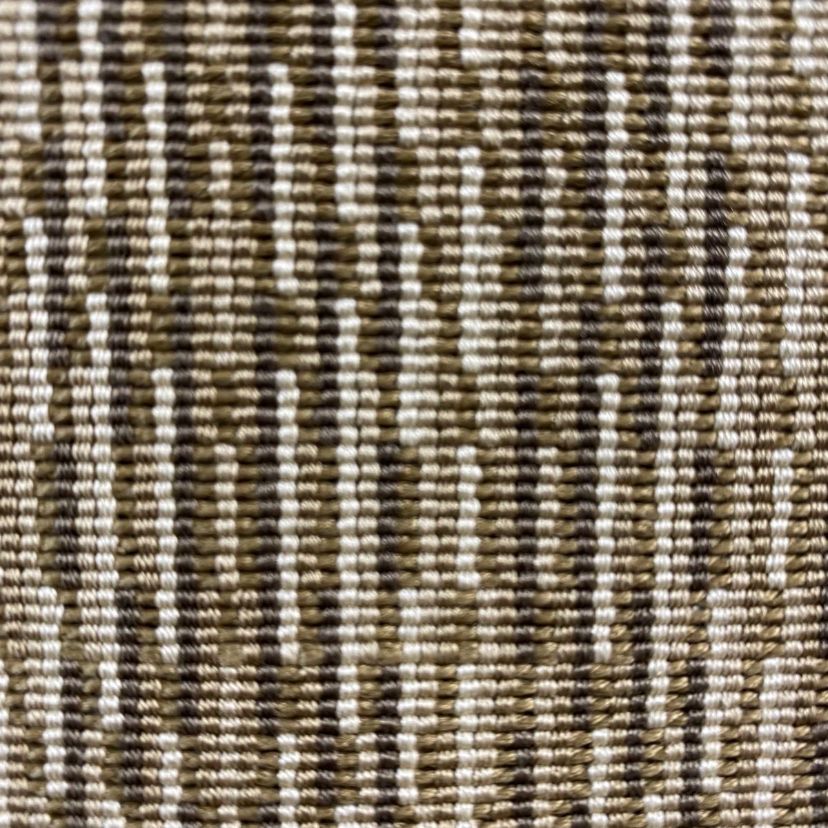 ピッタリの 名古屋帯 秀品 縞 幾何学模様 薄黄土色 正絹