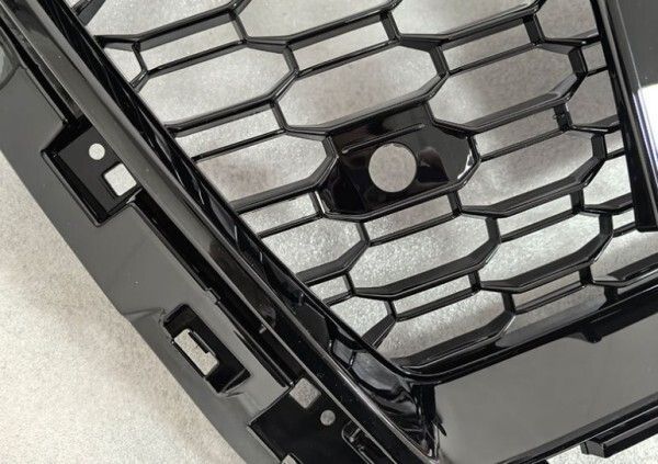 RS3ルック フロントガーニッシュ