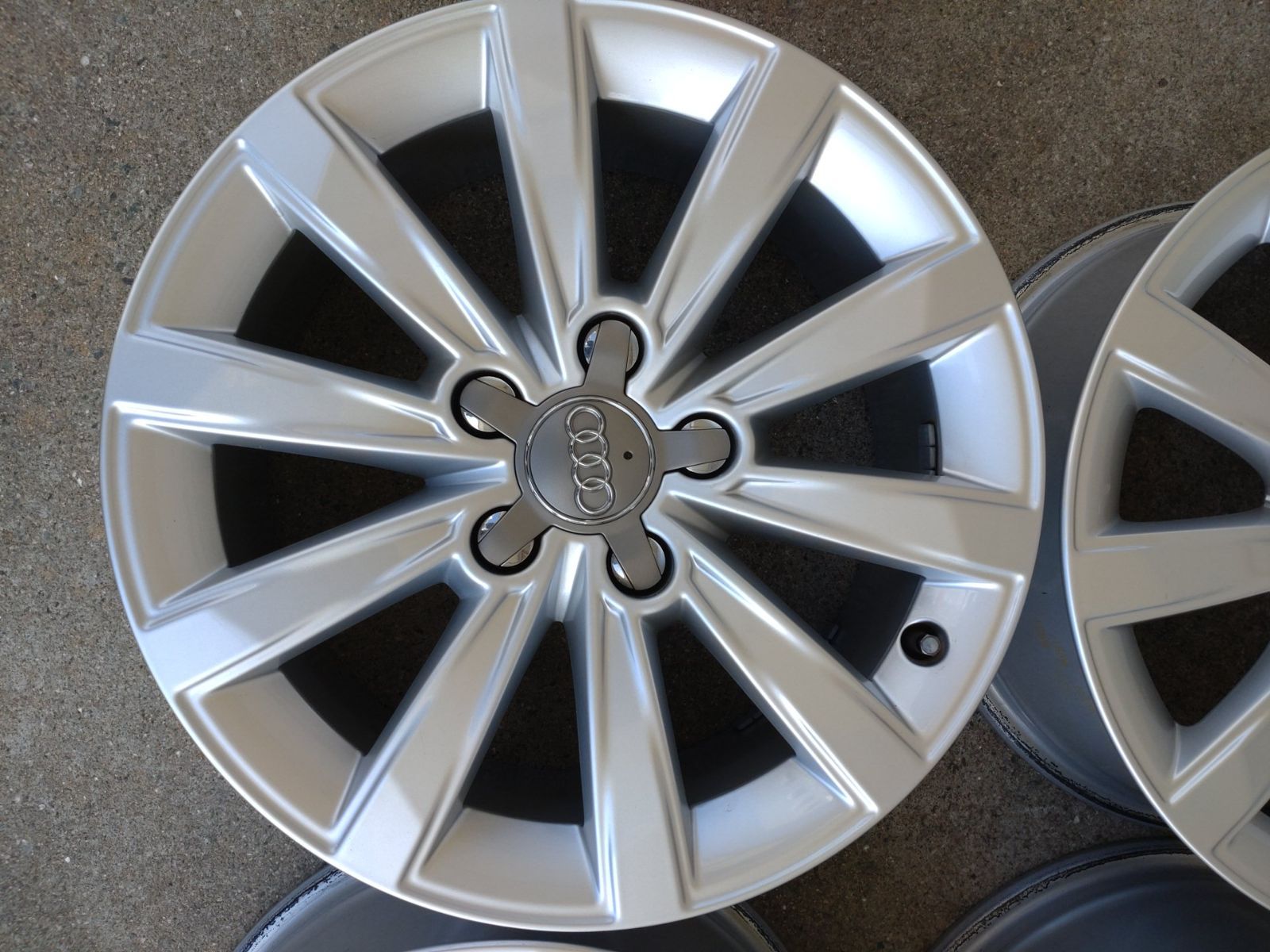 Audi A3 8V系 純正ホイール 16インチ 7J 40 PCD112-5H ET40 ハブ径574本セット