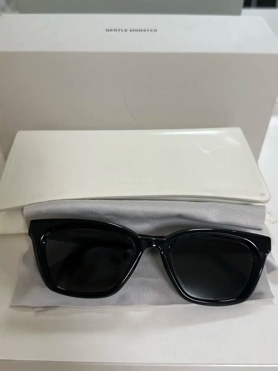 ジェントル・モンスター クッキーな 01 ブラック サングラス Gentle