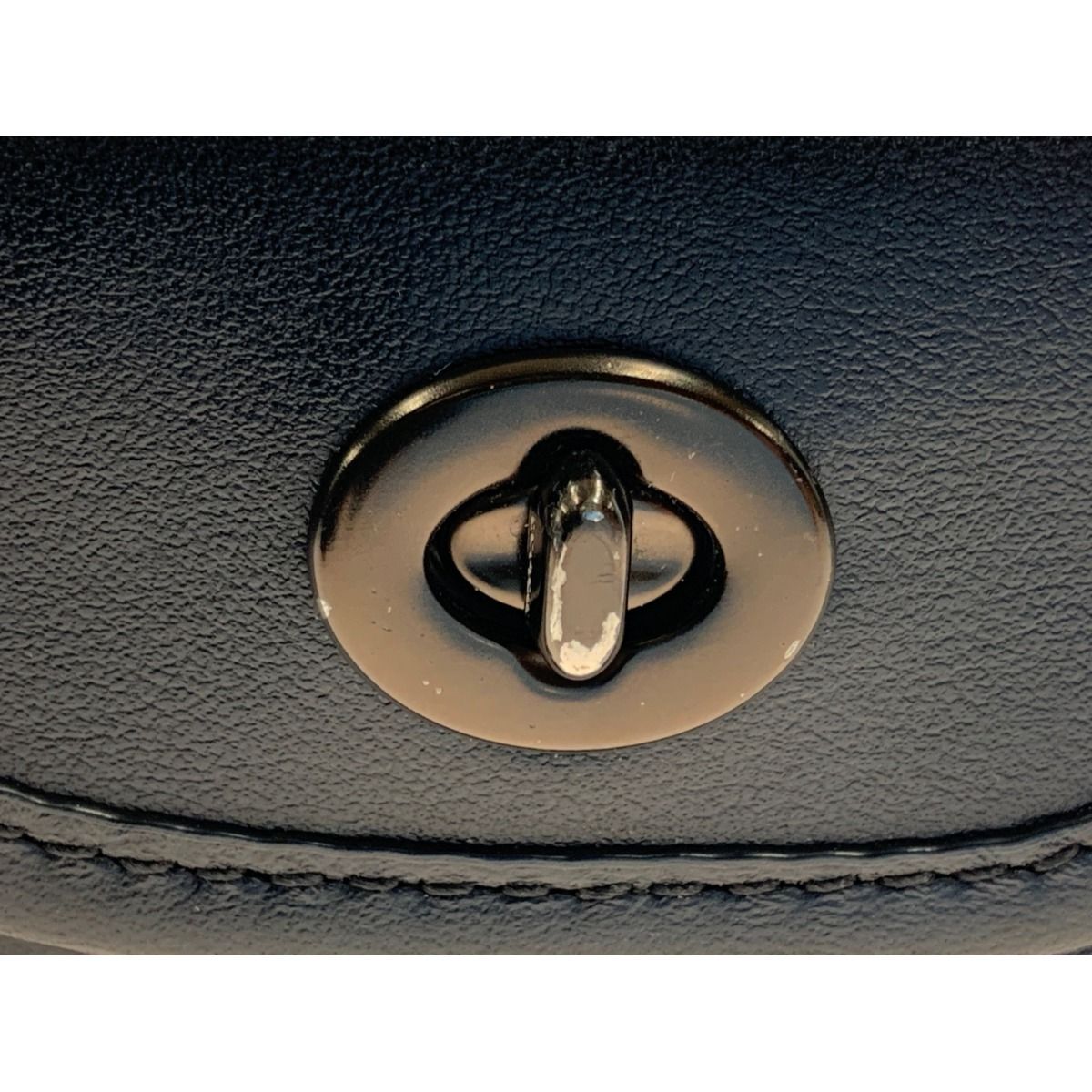 〇〇COACH コーチ ヘリテージ ターンロック カラビナ付き ミニ