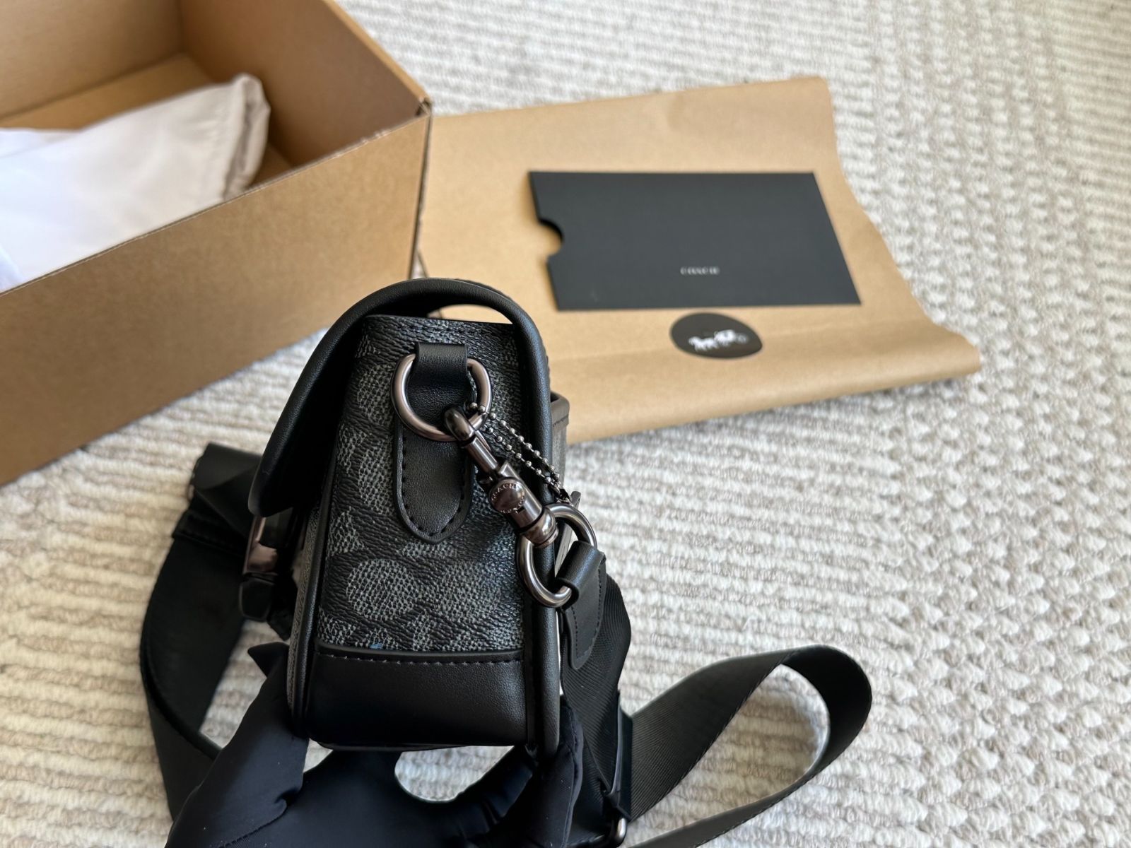 COACHメンズ メッセンジャーバッグ ♪ 2025年最新】COACH メンズ メッセンジャーバッグの人気アイテム