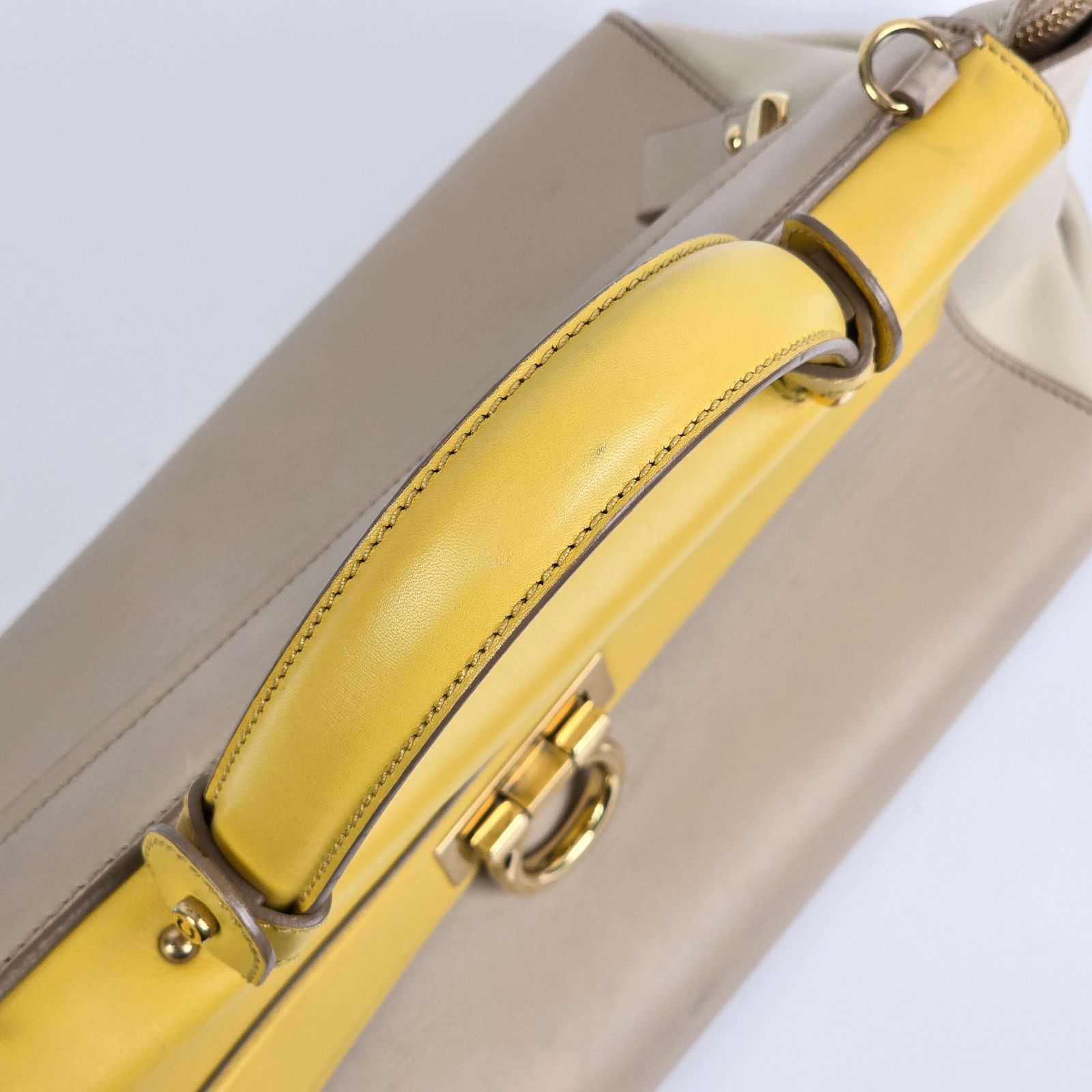 サルヴァトーレ・フェラガモ(Salvatore Ferragamo) ソフィアミニ