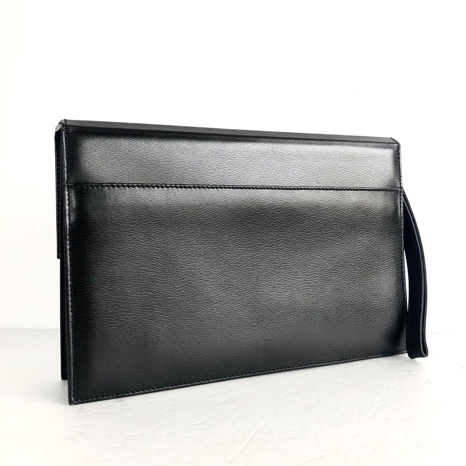 黒のレザーショルダーバッグ ダンヒル dunhill（ダンヒル） ショルダー