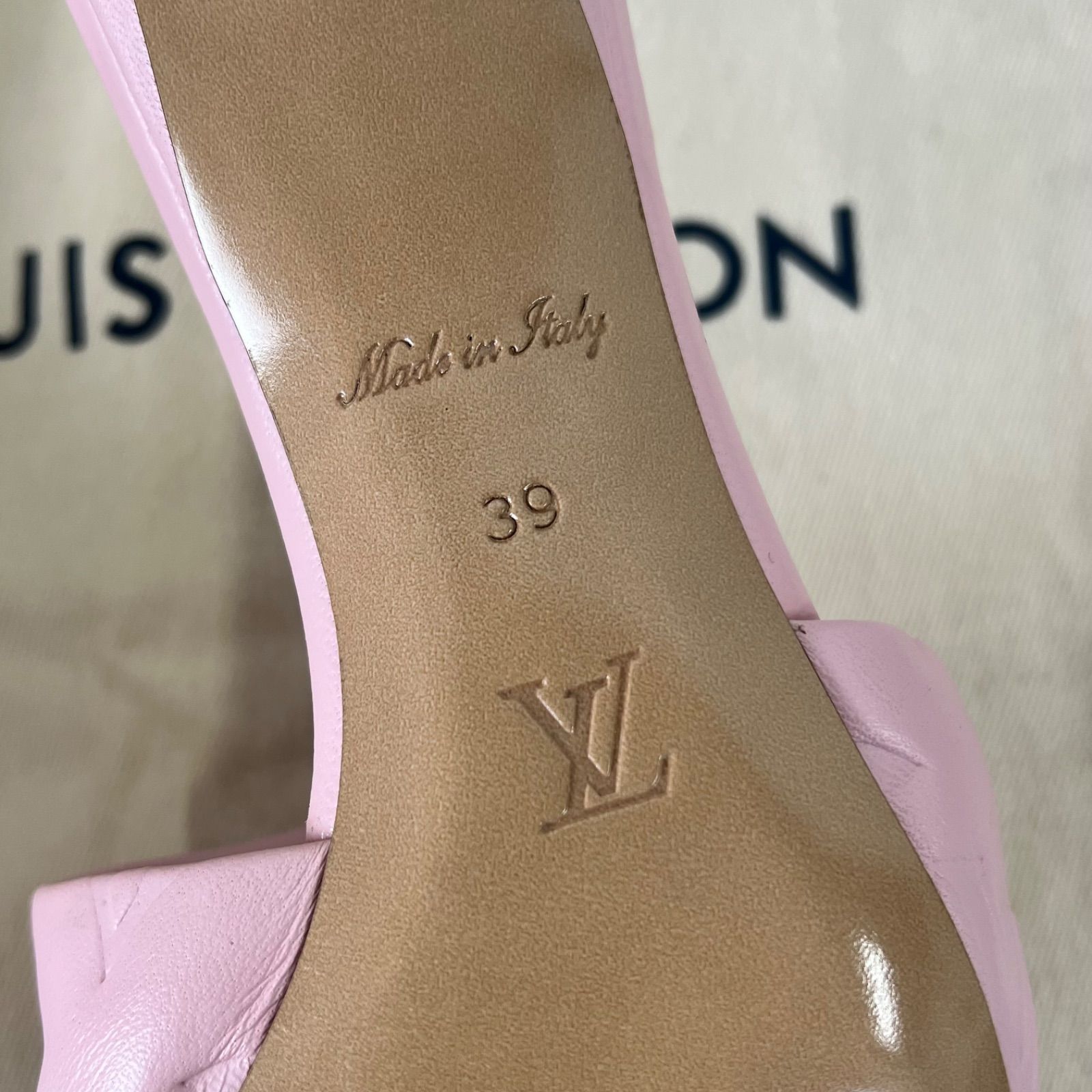 LOUIS VUITTON
