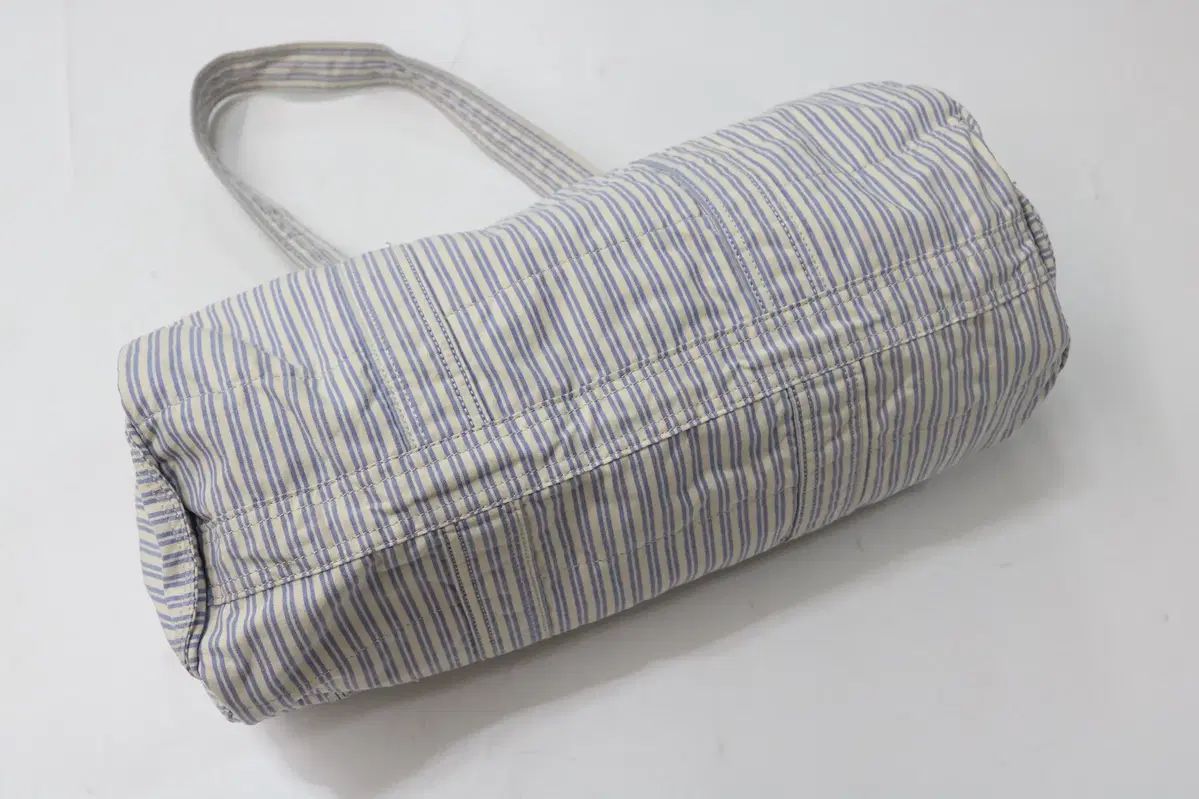 ボストンバッグ