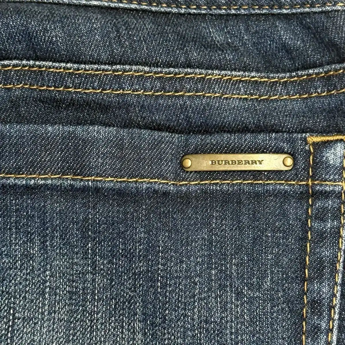 ✿ BURBERRY