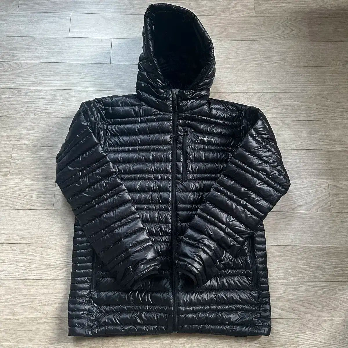 patagonia(パタゴニア) ウルトラ ライト ダウン フーディー パーカー 