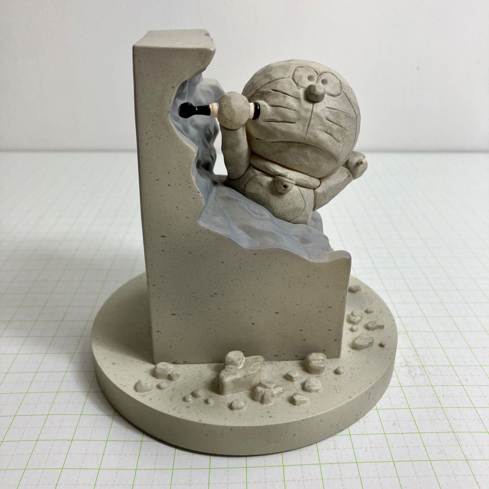 瀬戸店】ULTRA DETAIL FIGURE ドラえもん 彫刻家 メディコムトイ