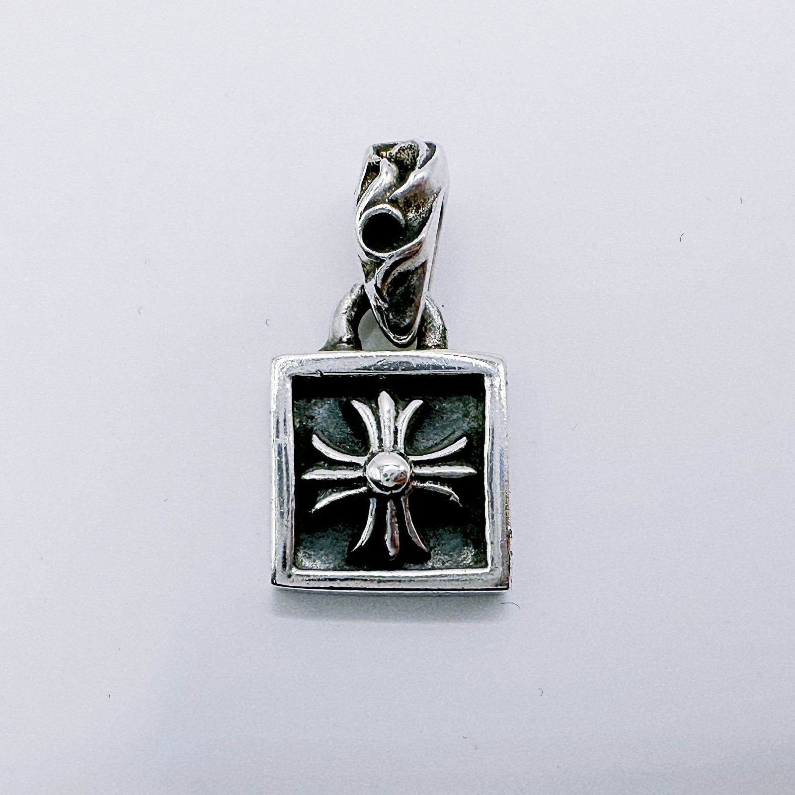 CHROME HEARTS FRMD CH PLUS CHARM - メルカリ