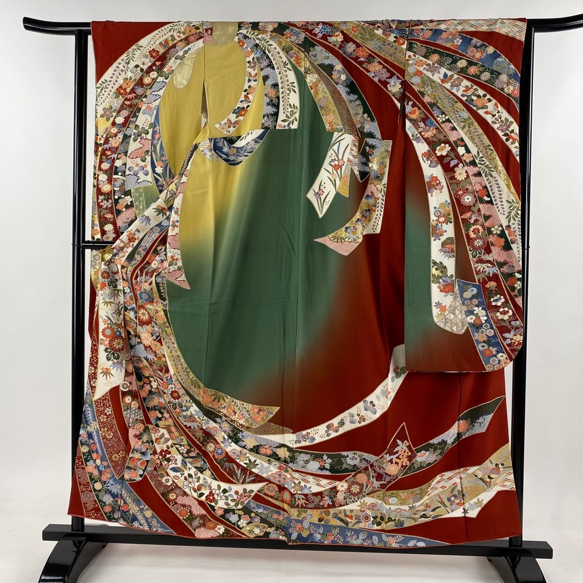 振袖 身丈157.5cm 裄丈63cm S 袷 束ね熨斗 草花 金銀彩 ちりめん 朱色 正絹 名品
