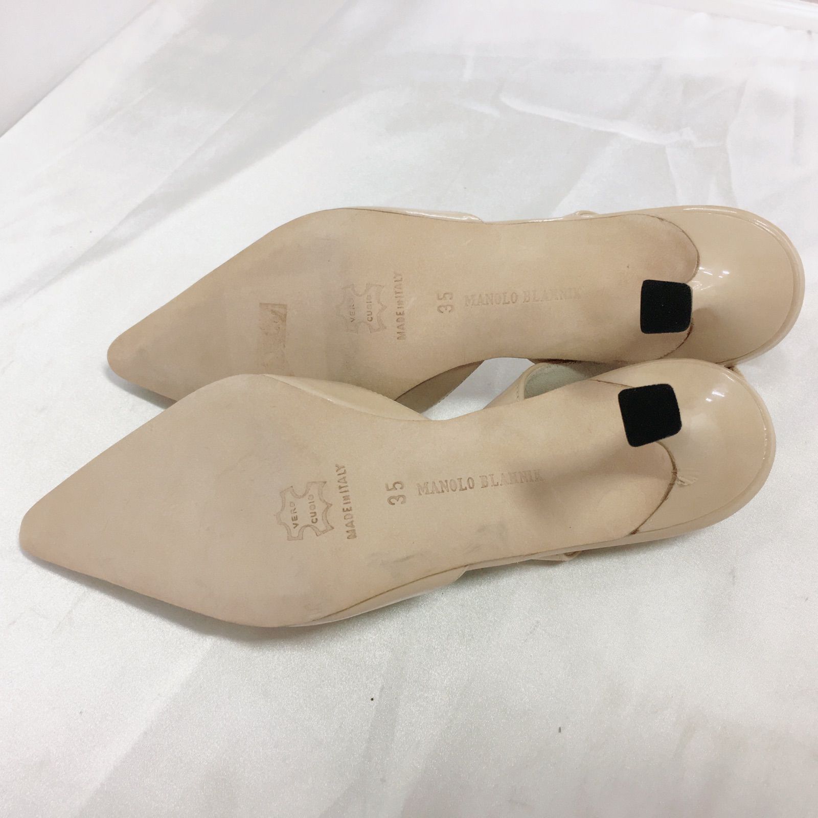 MANOLO BLAHNIK ベージュ ミュール ポインテッドトゥ