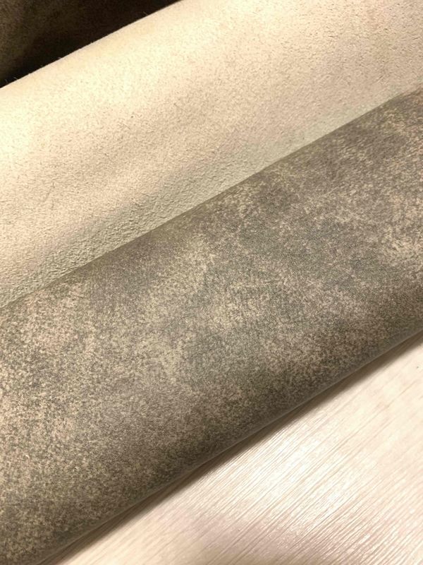 モカグレー 272ds クロム革 牛革 イタリア レザー ムラ染加工 はぎれ 一枚革 レザークラフト 革 皮 本革 diy 生地 材料