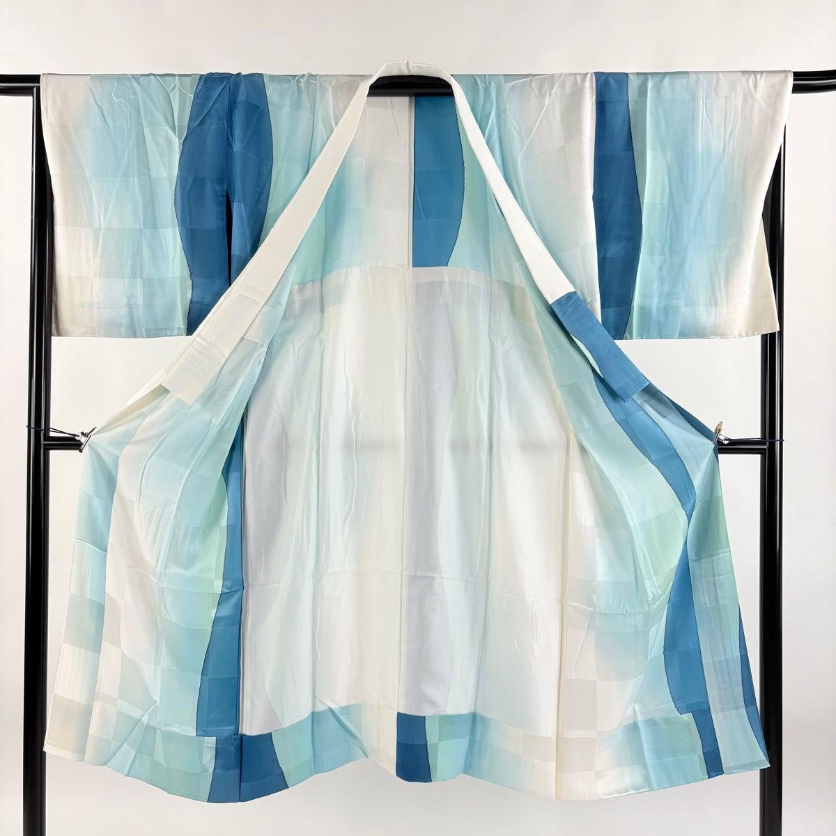 ✨大特価品❣️✨汗ばむ季節の必需品✨本麻長襦袢 新品 LLサイズ MNJ-023)本麻長襦袢 LLサイズ 通気性 吸汗性 速乾性 夏 絽 新品