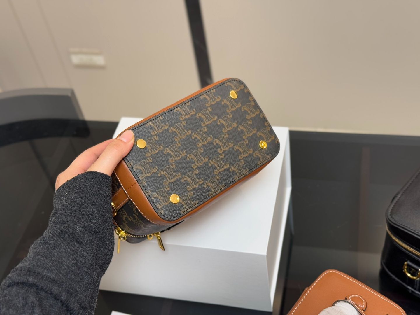 Celine] バニティ 化粧ポーチ｜本日限定特価｜新品未使用-WTO