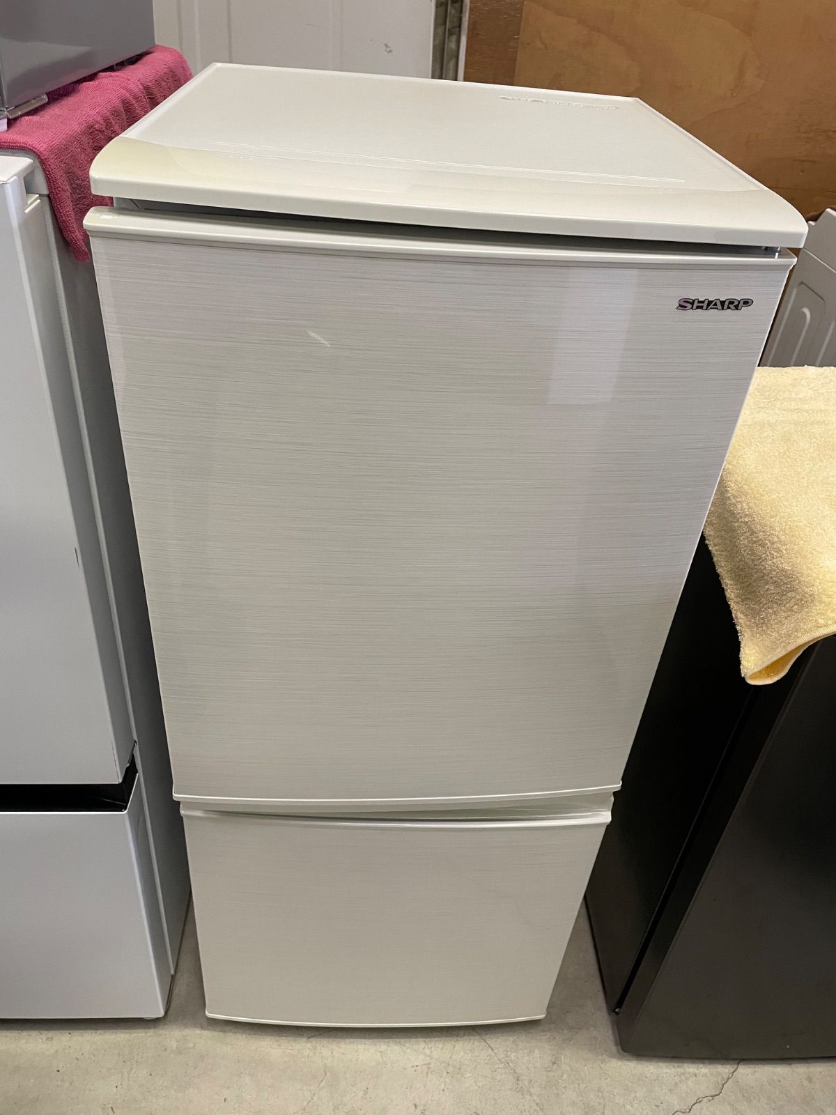 SHARP ノンフロン冷凍冷蔵庫 SJ-D14E-W