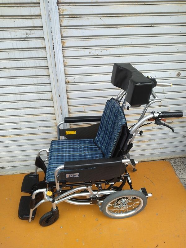 送料無料 一部地域を除く ミキ 介助式リクライニング車椅子 ティルト スキット7 SKT-7 KM-25-0910-04