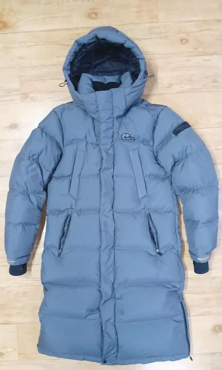 [中古] 韓国のnepa ネパ ダウンジャケット