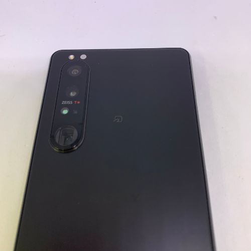 ☆【中古品】au Xperia 1 III SOG03 ブラック - メルカリ