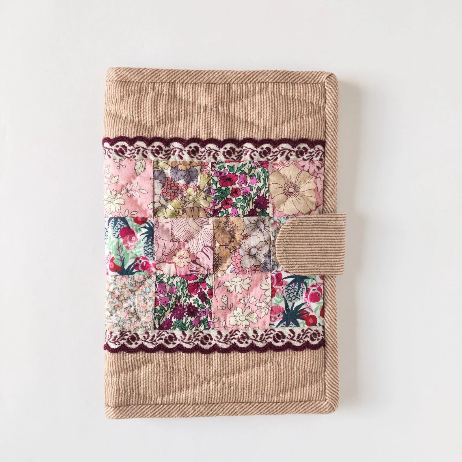 パッチワーク＊リバティプリントのおくすり手帳ケース＊マルチケース  