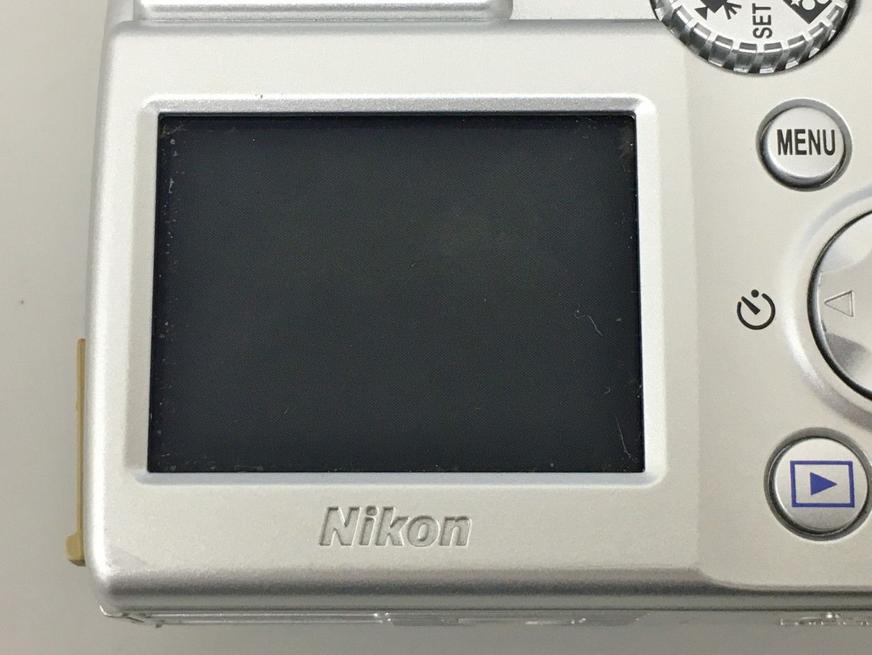 コンパクトデジタルカメラ COOLPIX 7600 ニコン Nikon 電池式 710万