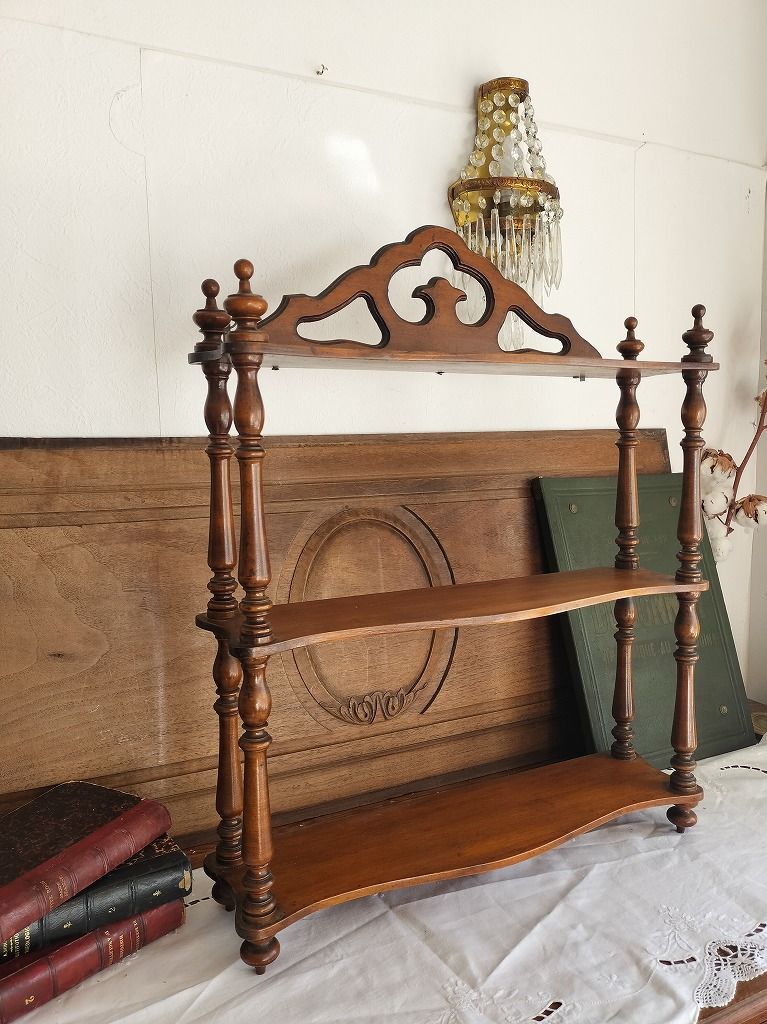 フランス アンティーク 装飾付き ディスプレイ 木製 シェルフ 3段 1900年