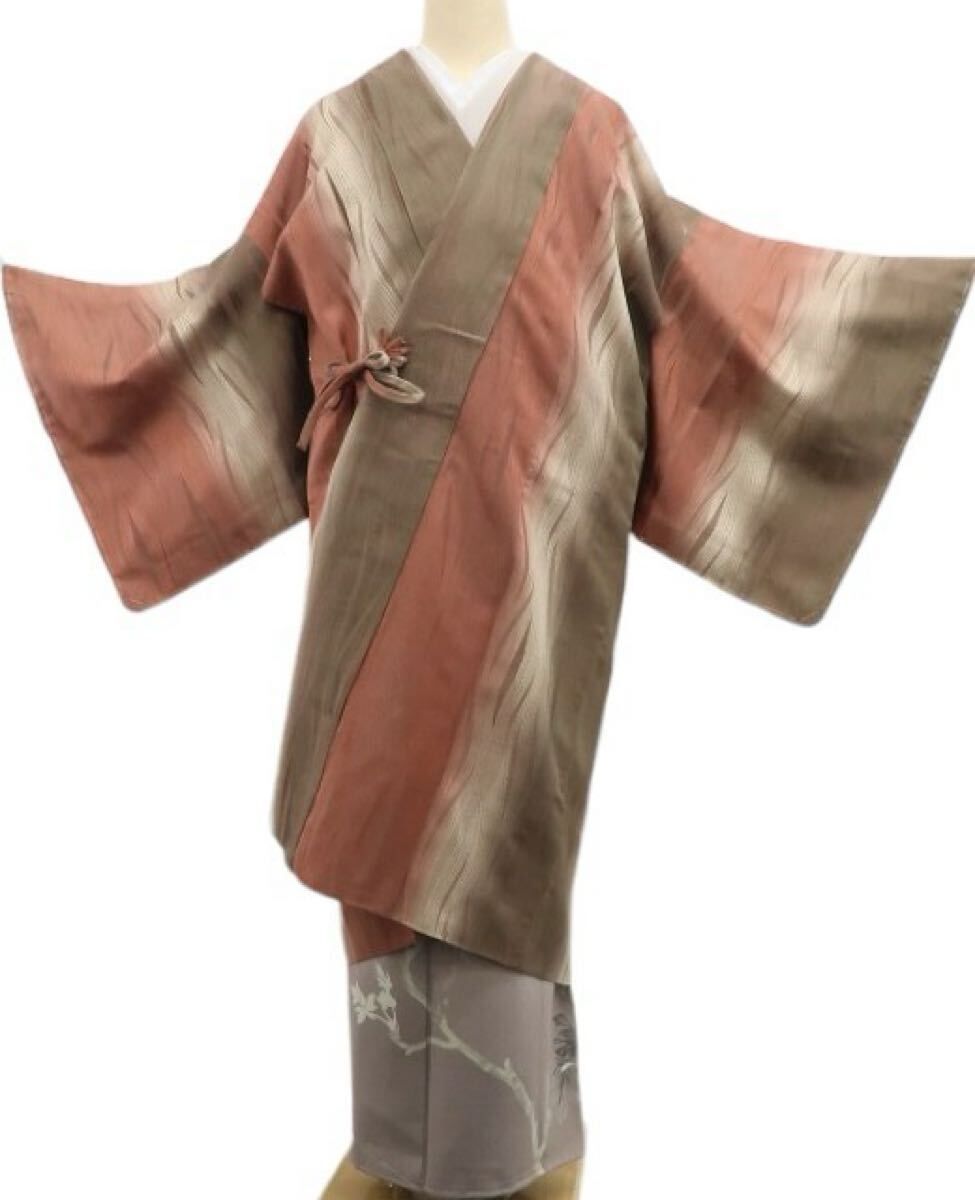 正絹 視線を射止めて振り返るお洒落自慢のハイセンス