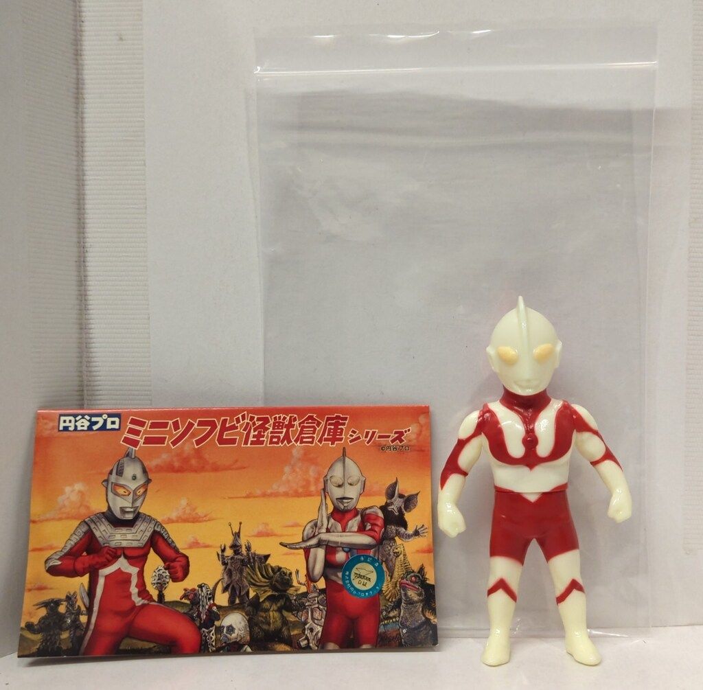 MAXTOY ミニソフビ怪獣倉庫シリーズ ウルトラマン 蓄光成型/赤