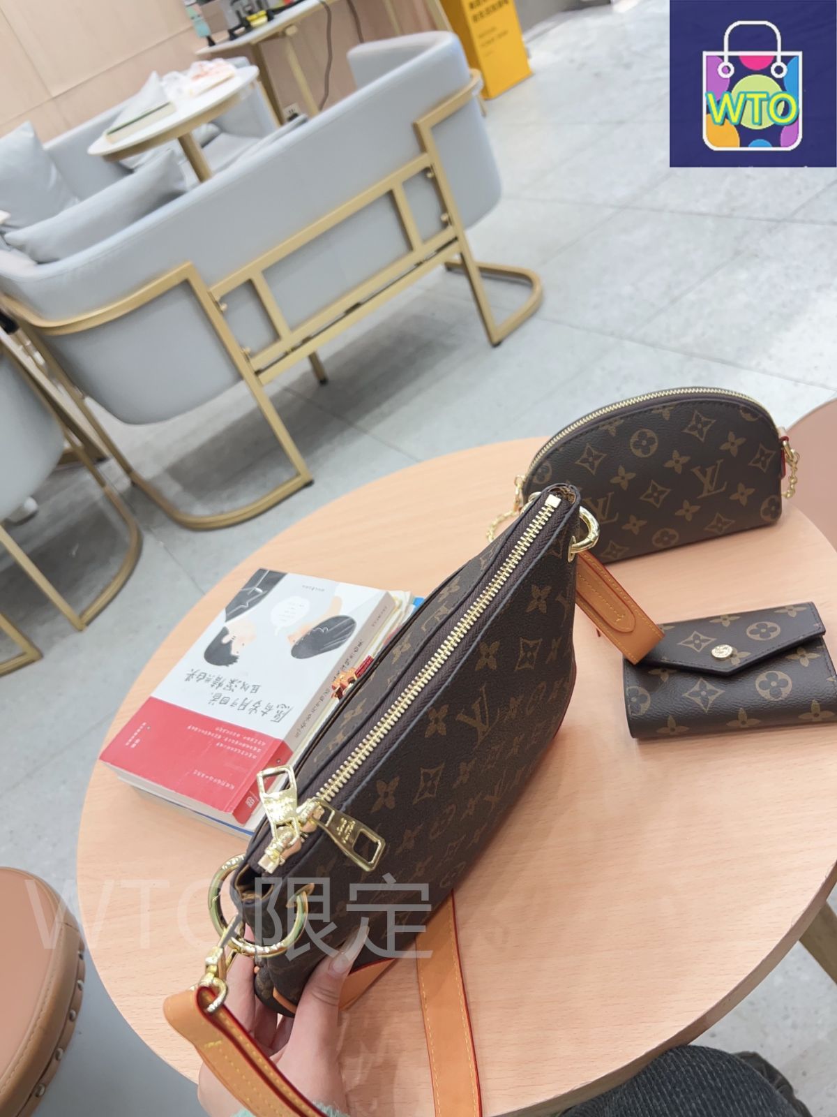 近日完売★LV★ クロワッサンPM バッグ 楽天市場】ヴィトン クロワッサンの通販