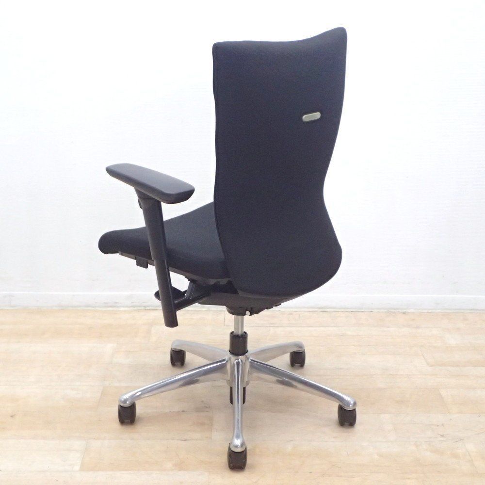 ふなっしー 椅子 Retro - Black レトロなフォルムの ブナ材 ダイニングチェア