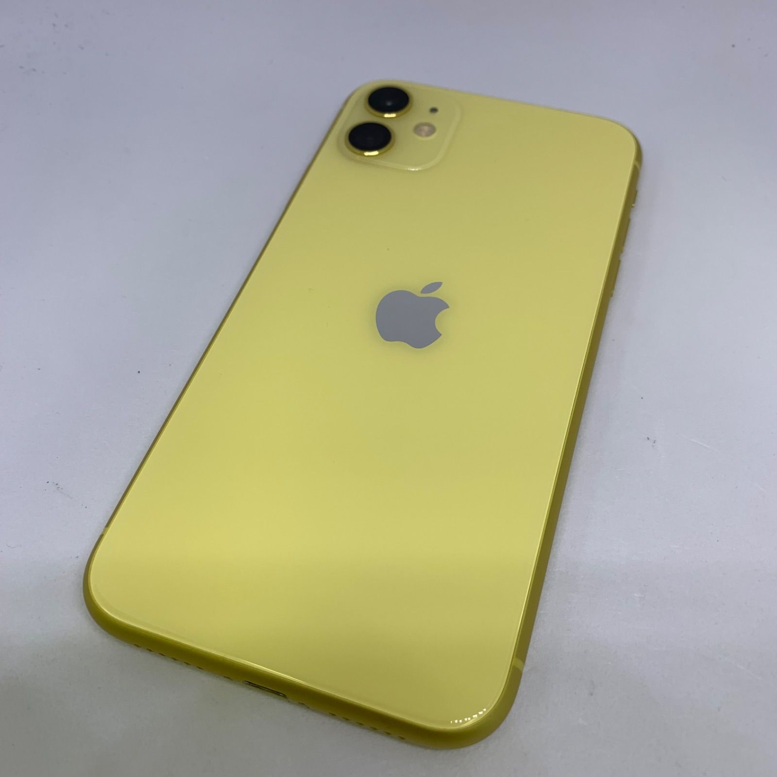 【中古品】au  iPhone 11 64GB  イエロー