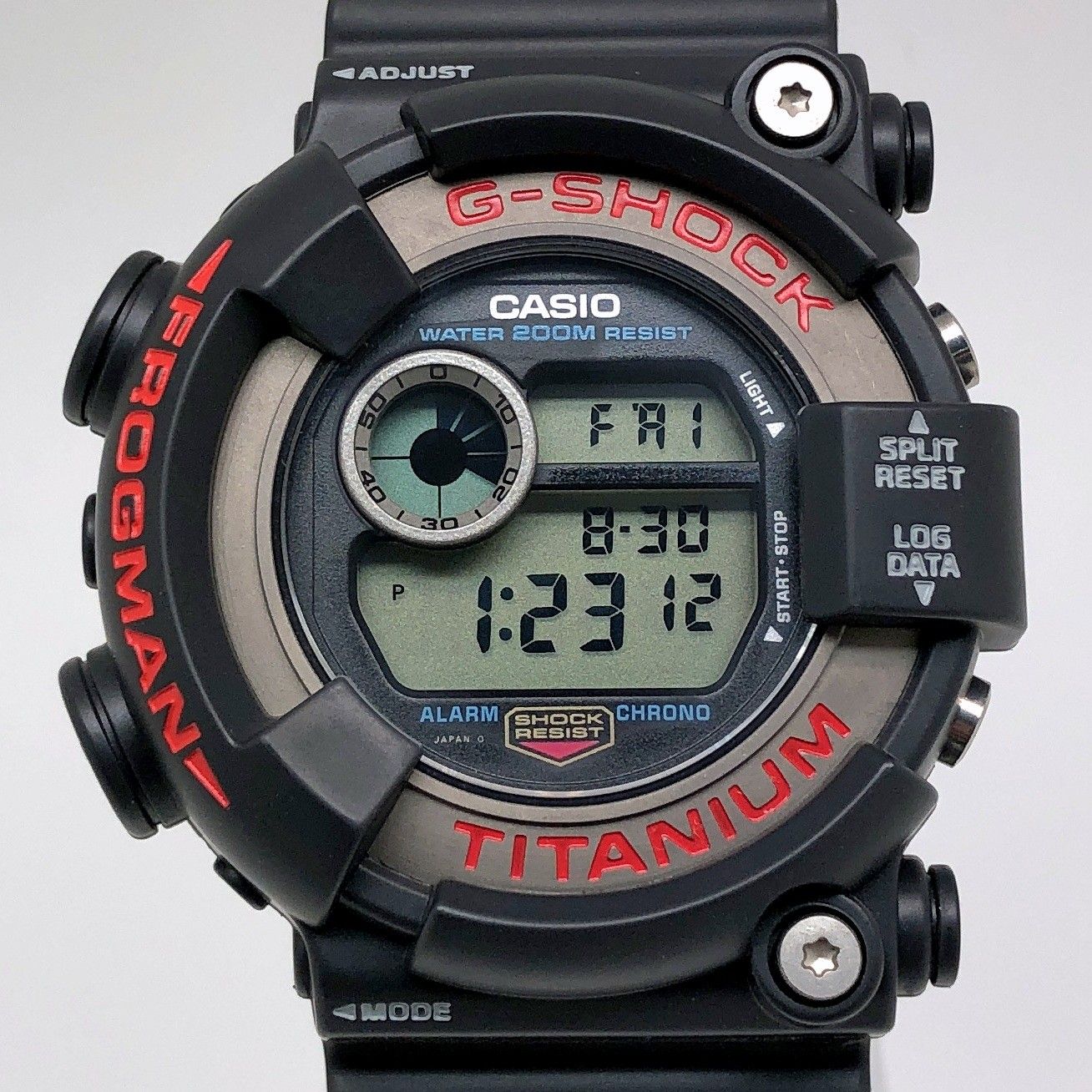 G-SHOCK ジーショック DW-8200-1A FROGMAN 2代目 フロッグマン チタンケース ELバックライト レッドロゴ  1995年6月発売 - メルカリ