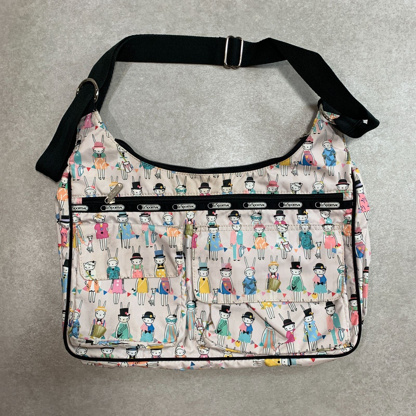 LeSportsac Casey ウサギ ショルダーバッグ フィフィラパン LeSportsac Casey ウサギ ショルダーバッグ フィフィラパン