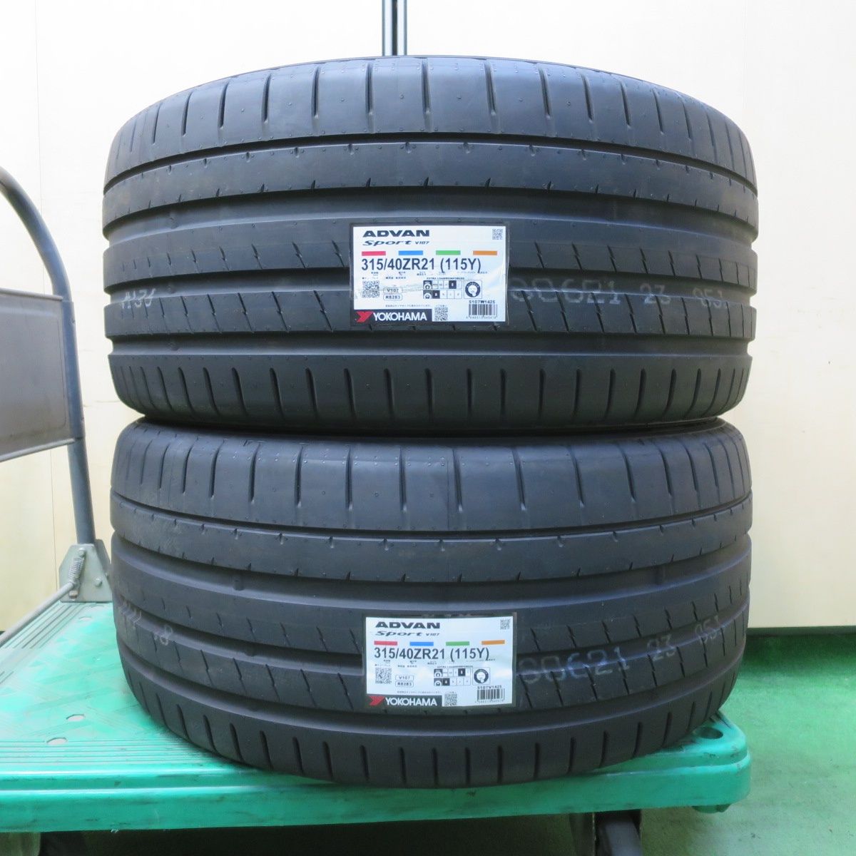 25年 2本 315 40 R 21 ヨコハマ アドバン スポーツ V 107 SUV タイヤ 21インチ ベンツ GLE W 167 GLS X 等 5072102イノタ