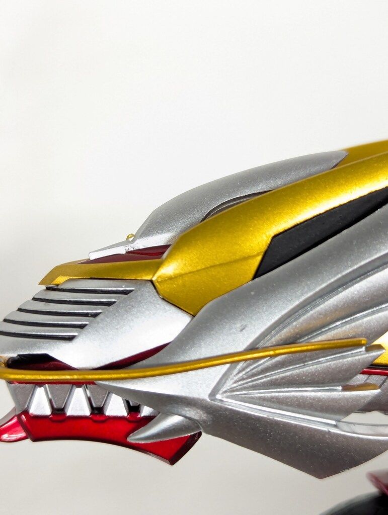 バンダイ S.H.Figuarts 仮面ライダー龍騎 ドラグランザー