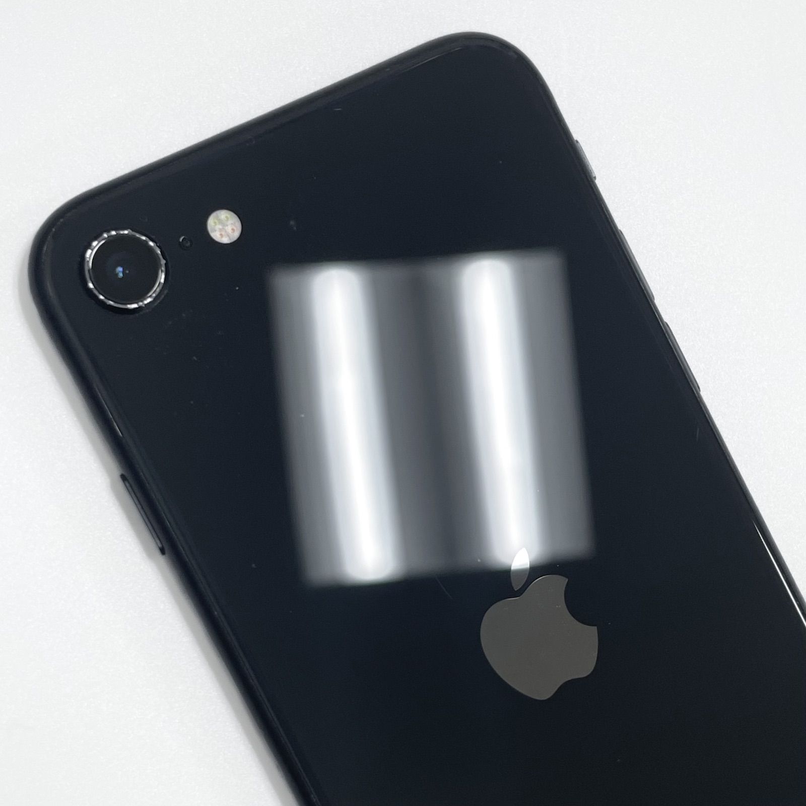 中古】iPhoneSE 第2世代 64GB バッテリー75％(劣化) ブラック docomo