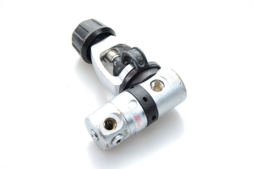 人気商品の中古品・新品・未使用品 SCUBAPRO OH済 スキューバプロ 1st ファーストステージ MK10 レギュレータ