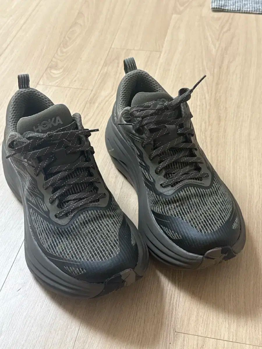 260 Hoka Bondi 8 TS Caged Deep Umber