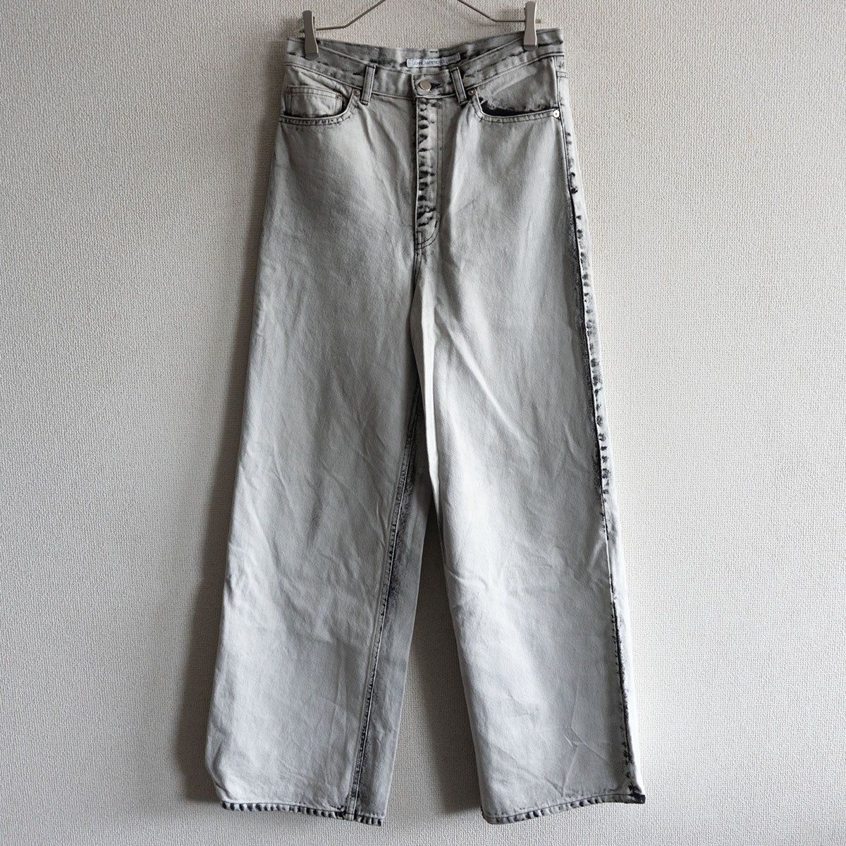 Washed denim zipped pants
