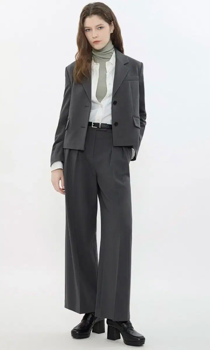 システィーナ スーツセットアップ