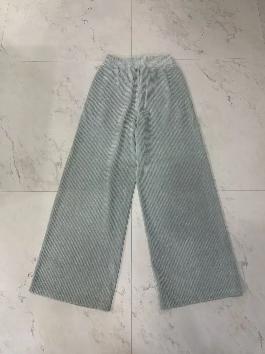 le coq sportif ルコックスポルティフ ウーマンズ コーデュロイワイドパンツ s